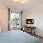 Charmentes Privatzimmer Mit Kueche, Naturgebiet