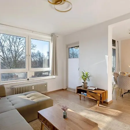 Stilvolle Mit Wohngemeinschaft - Ausstattung Homestay Dusseldorf