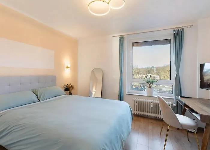 Charmentes Privatzimmer Mit Kueche, Naturgebiet